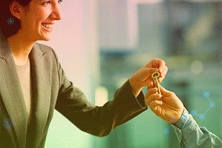 华宝新能：公司便携储能产品可为电动汽车充电